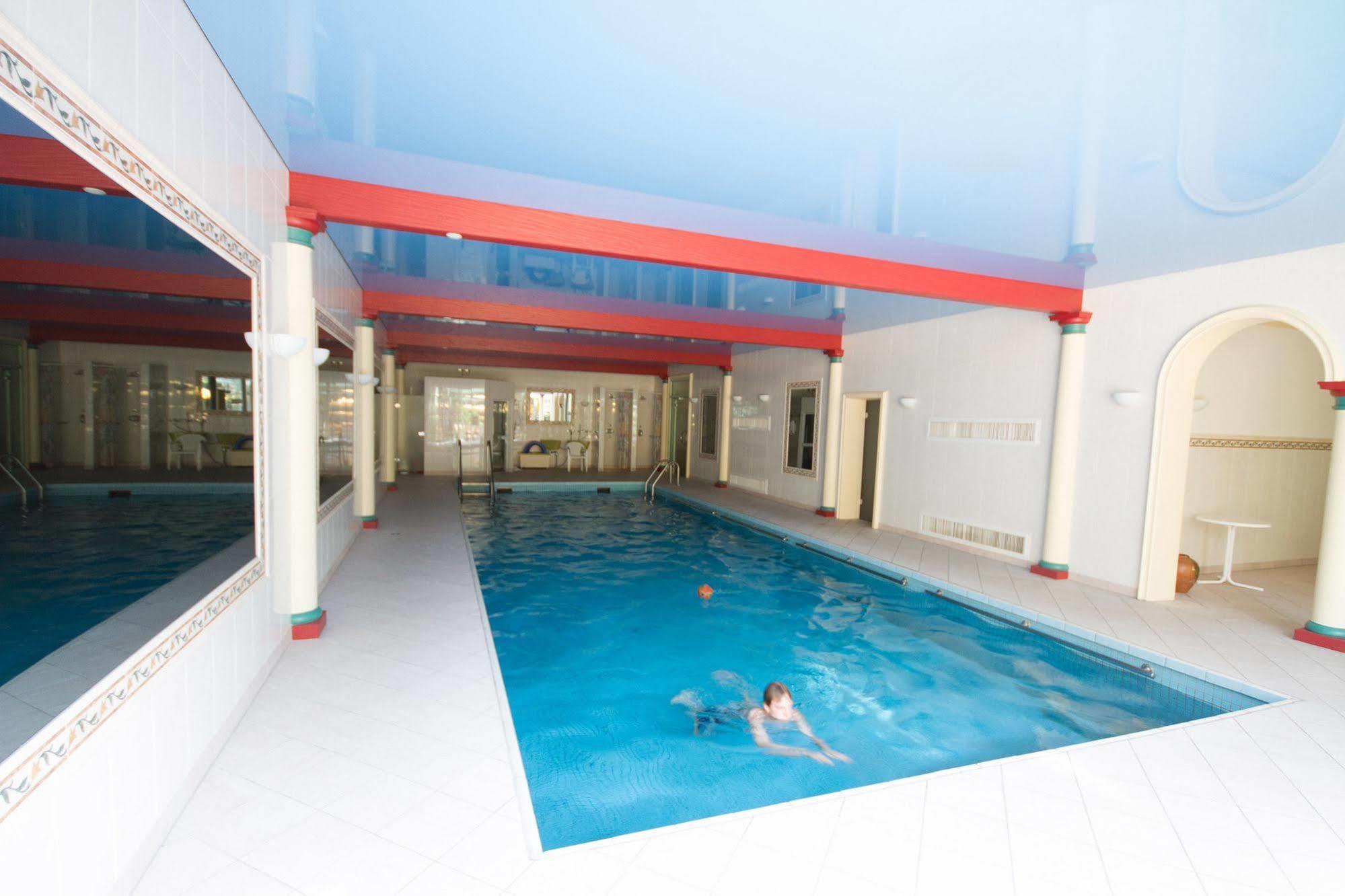 ¿Cuáles son los mejores hoteles cerca de Baumwipfelpfad Schwarzwald? Bad Wildbad Exterior foto